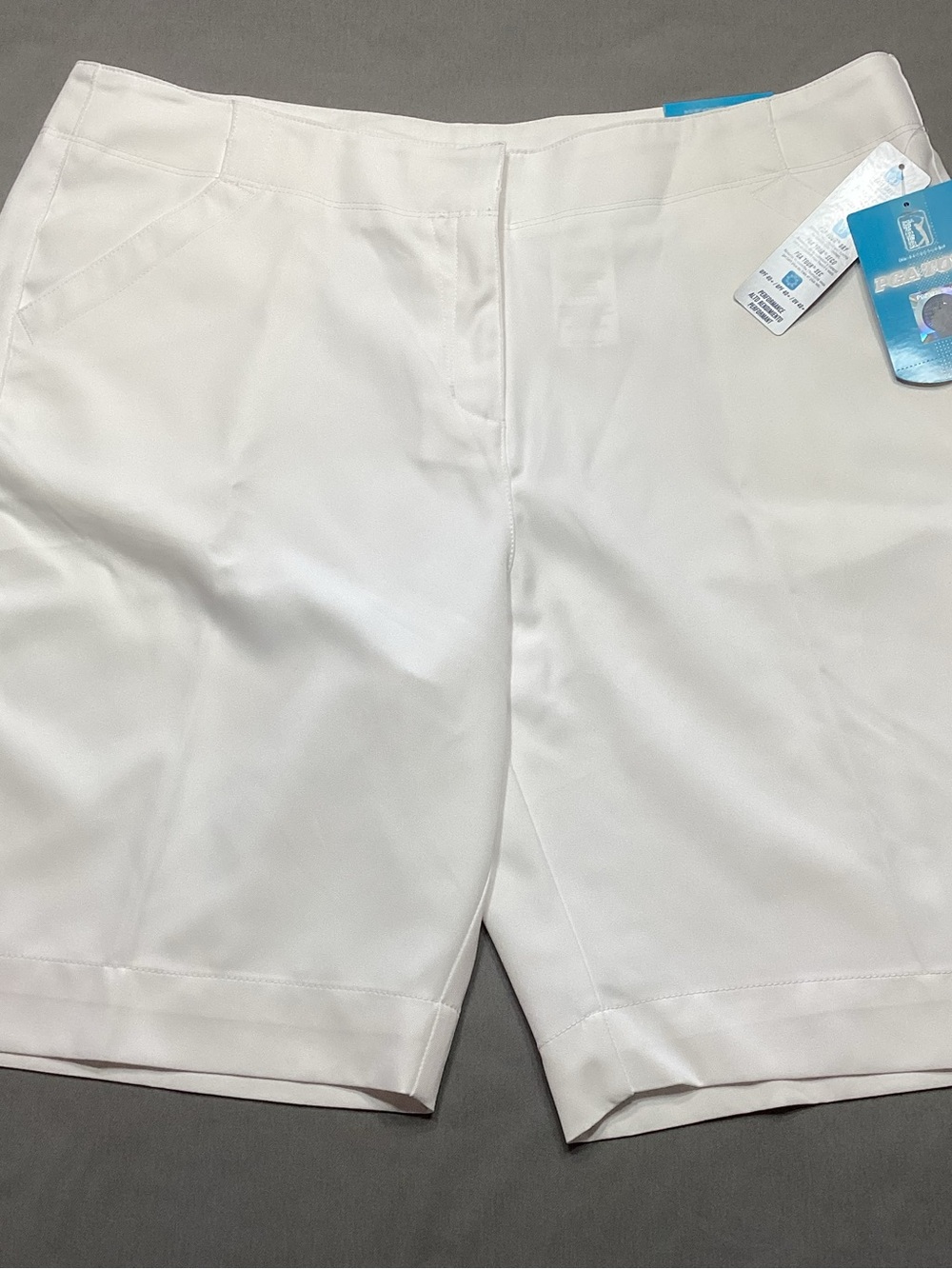 NWT PGA Tour Womens Golf Shorts Size 12 Bright White Performance Stretch Dry NEW